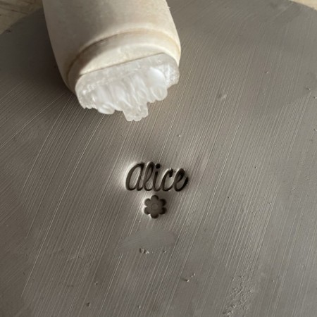 Tampon Poterie personnalisé prénom et fleur