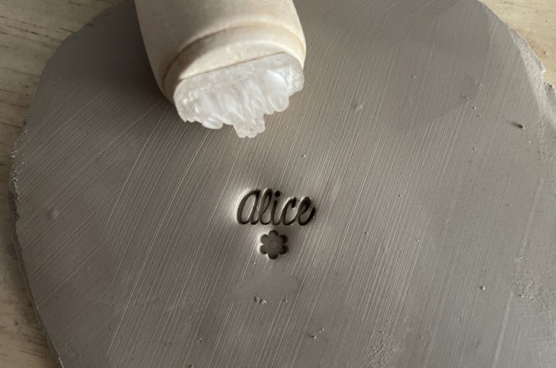 Tampon Poterie personnalisé prénom et fleur