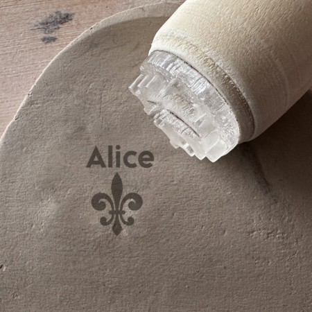 Tampon Poterie personnalisé prénom et fleur de lys