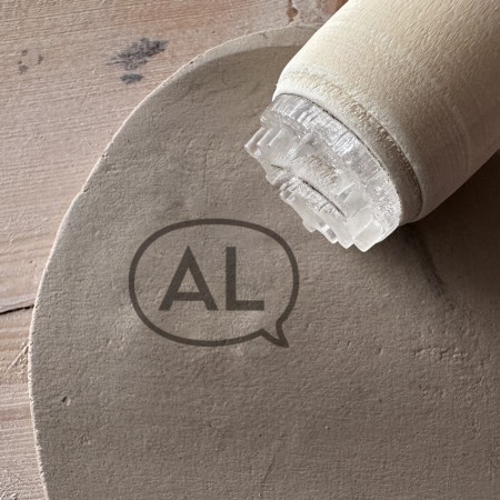 Tampon Poterie personnalisé initiales et bulle BD