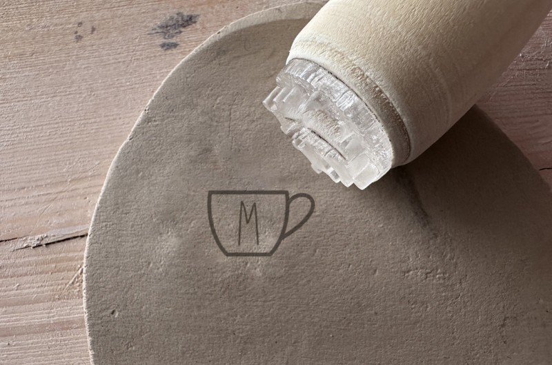 Tampon Poterie personnalisé initiale et tasse