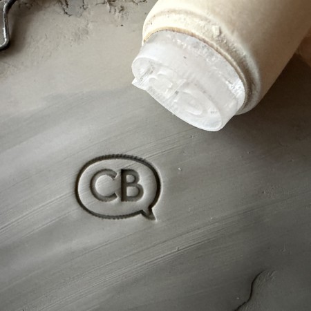 Tampon Poterie personnalisé initiales et bulle BD