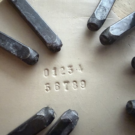 Set de 9 poinçons Chiffres