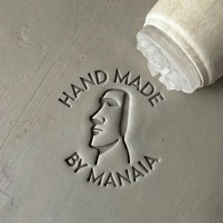 Tampon Poterie personnalis&eacute; pr&eacute;nom et moai